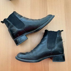 leather chelsea ankle boots quiet luxury